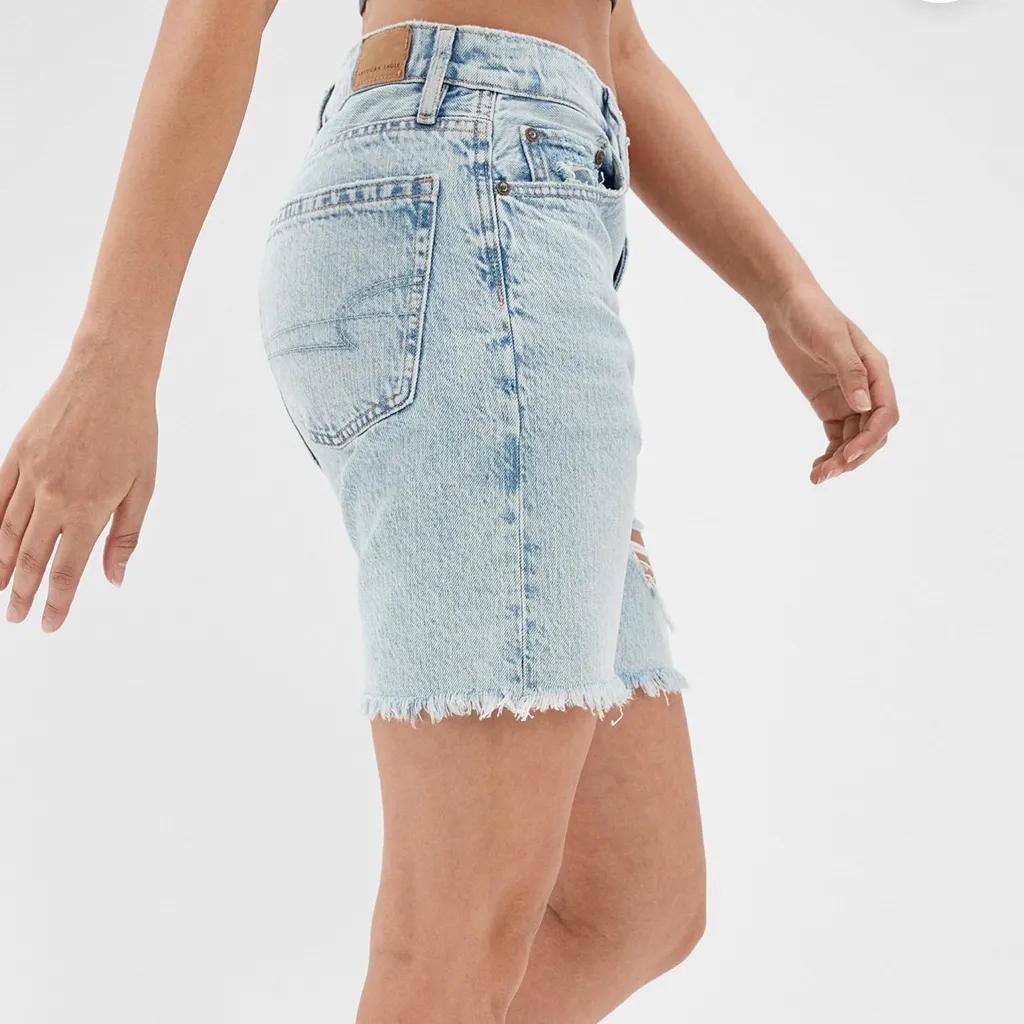 American Eagle Boyfriend 90s Baggy Mid Thigh Denim Shorts / Indigo Blue, Size 6 - Image 8