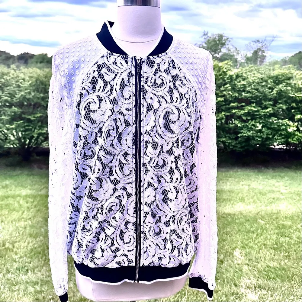 Kenzie White Lace Zippered Jacket - Image 3