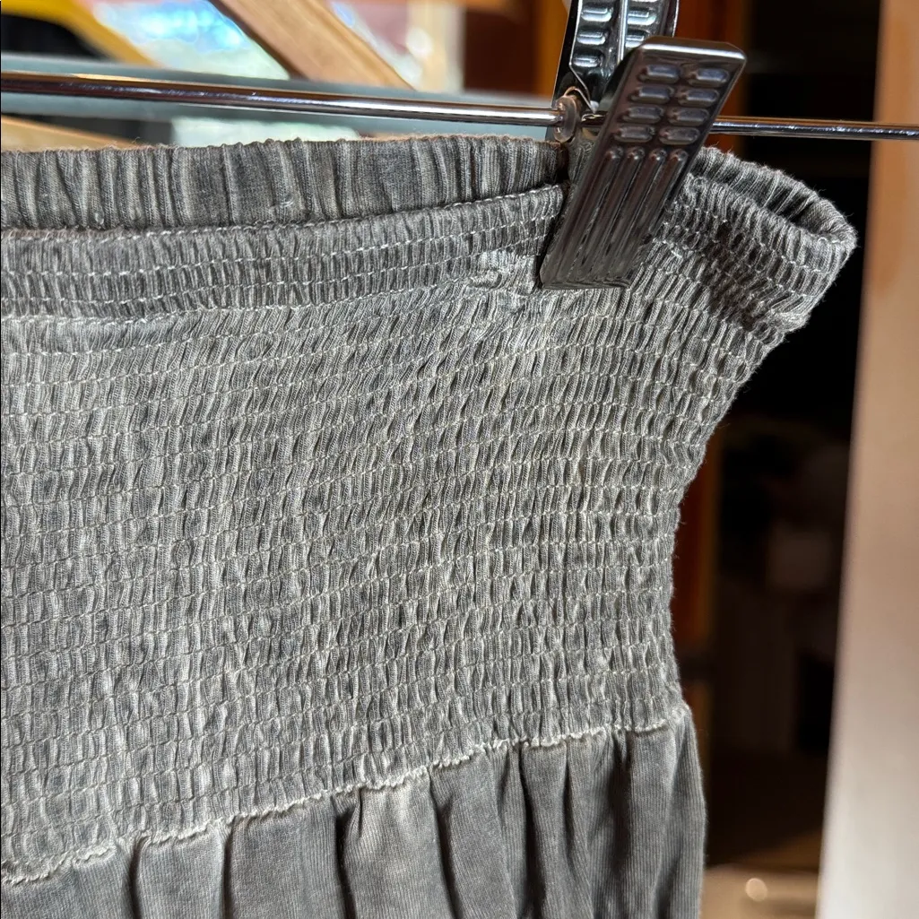 POL Sunwashed Olive Green Smocked High Waist Ruffle Lace Flowy Shorts Sz Medium - Image 3