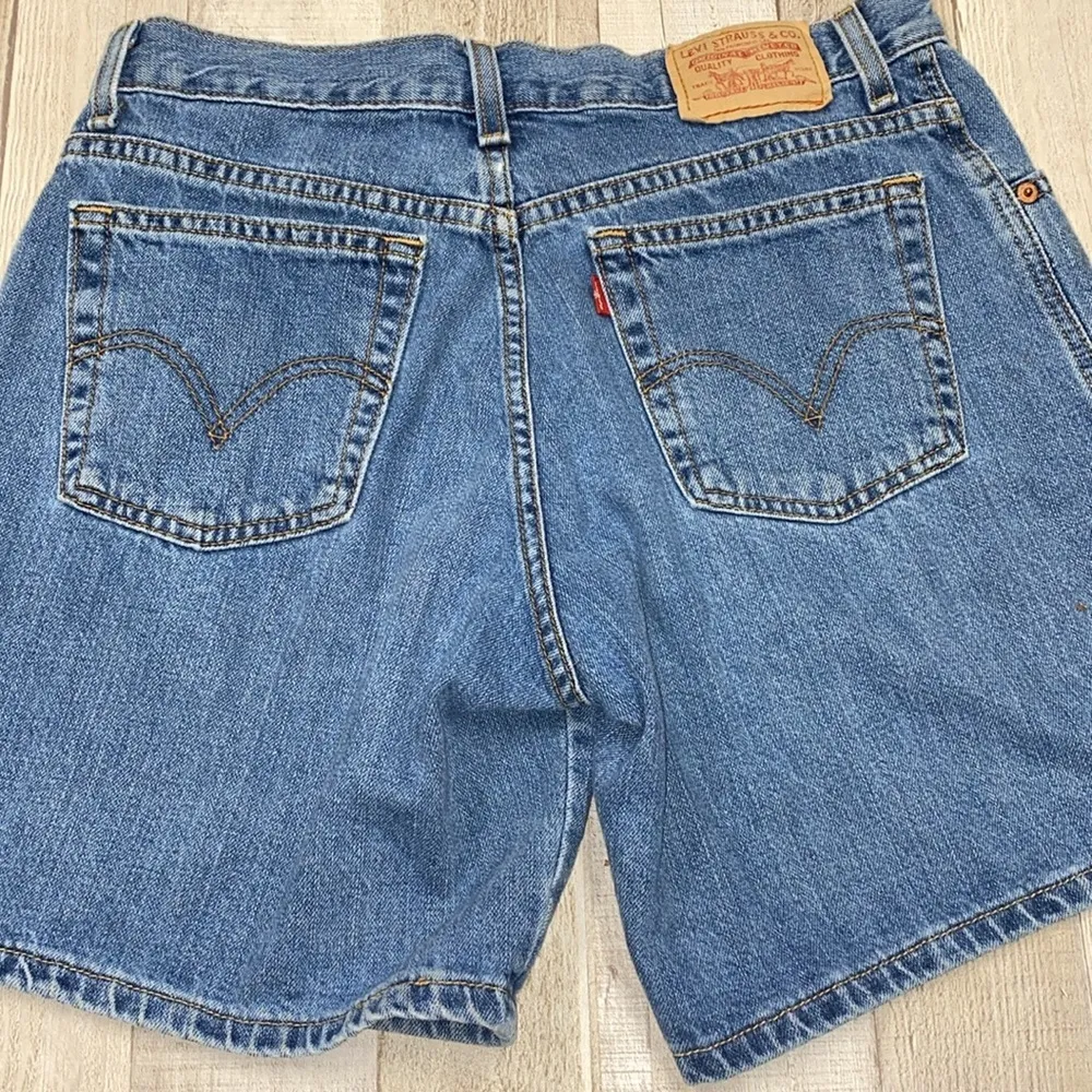 Levi’s vintage denim shorts size 10 - Image 3