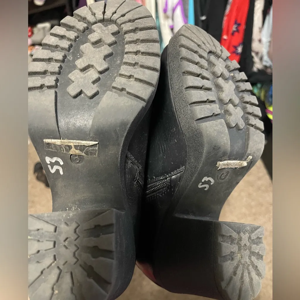 Refresh  Black Boots booties heel size 8 - Image 10