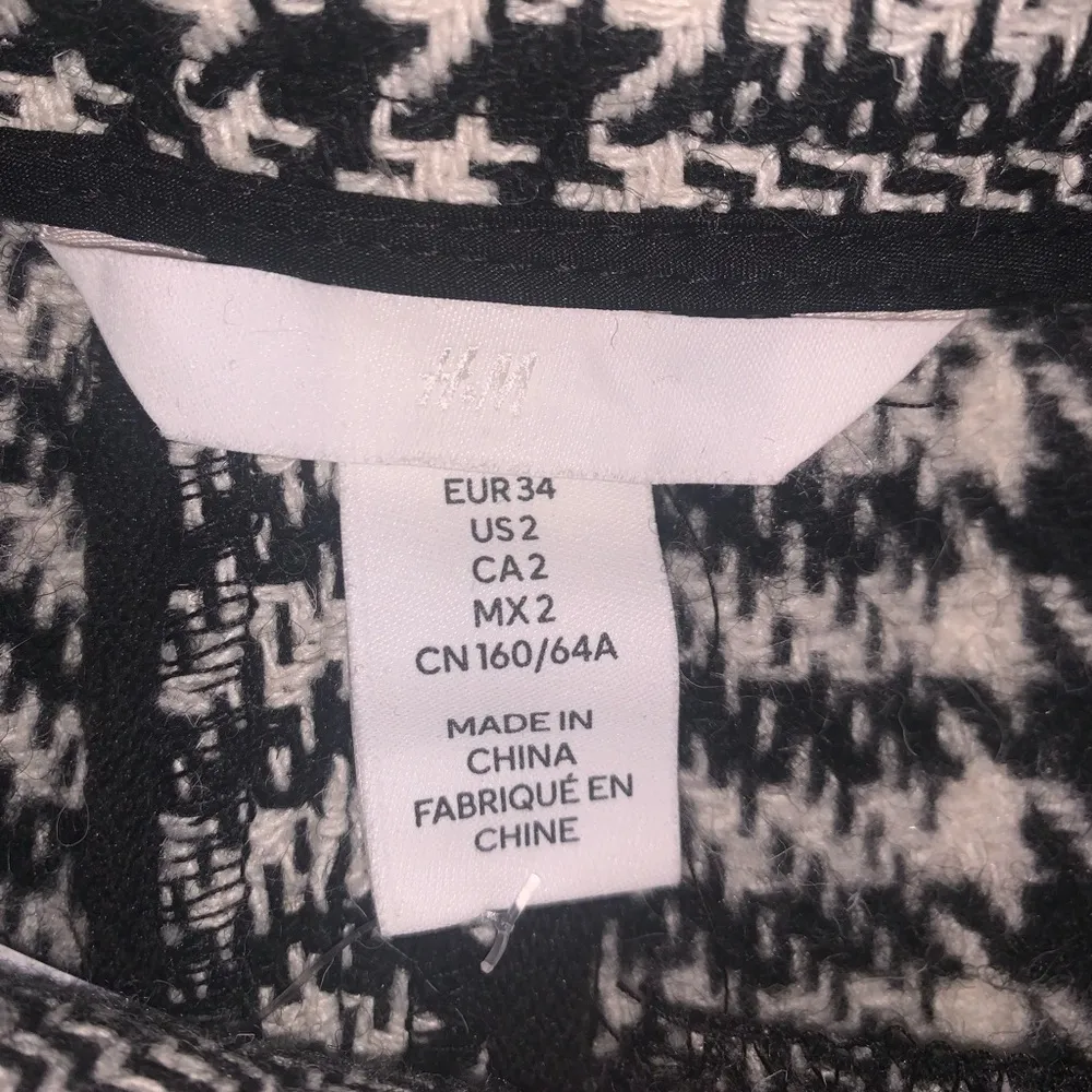 NWT Tweed Houndstooth Plaid High Waist Coquette Dress Shorts Black White H&M 2 - Image 8