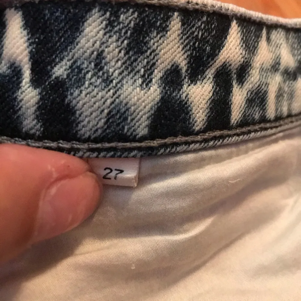 Helmut Lang Sky Wash Crop Skinny Jeans sz27 - Image 7