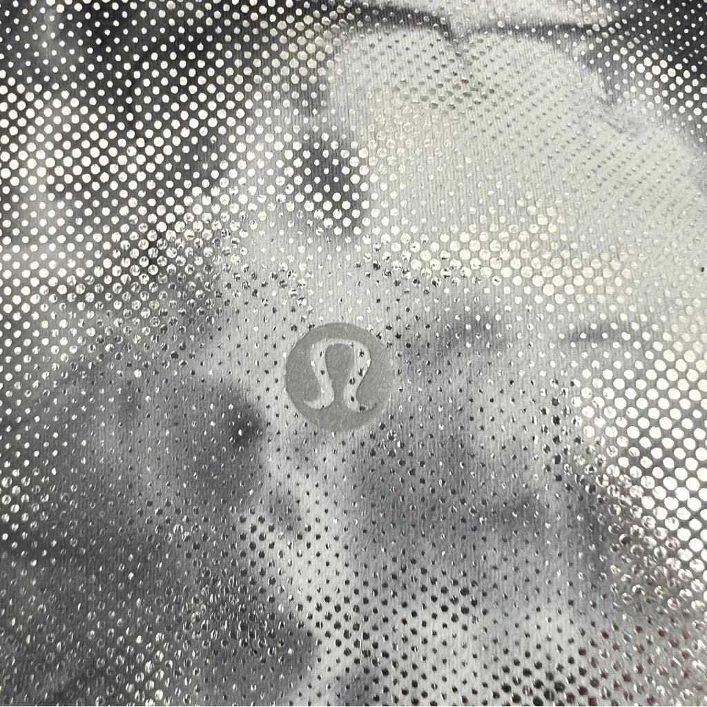 Lululemon Athletica Align Crop Metallic Black And Grey Top - Image 4