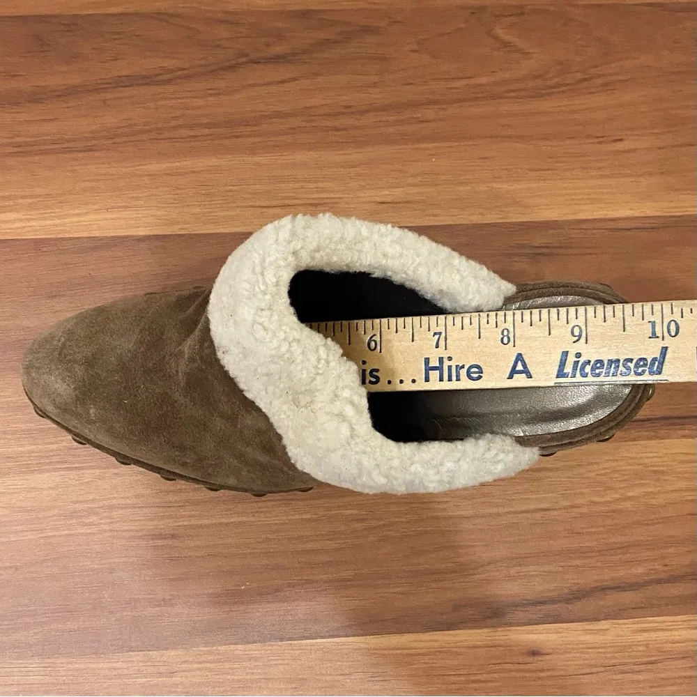 STUART WEITZMAN Depot Shearling Clogs in Cigar Fur Studded Heeled Clogs Size 9.5 - Image 10