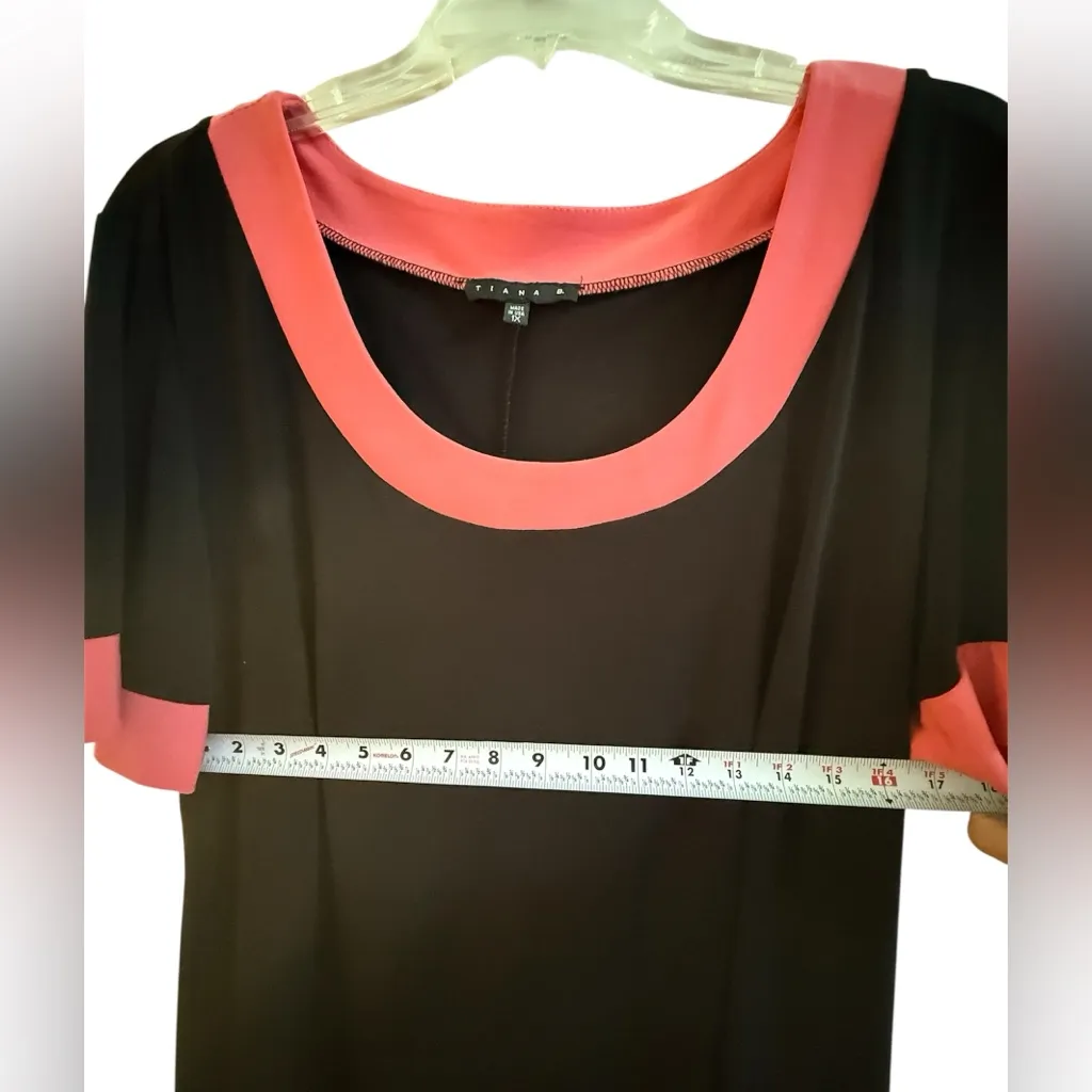 Tiana B. Black and Coral Colorblock Dress 1X Scoop Neck Short Sleeve 35in long - Image 5