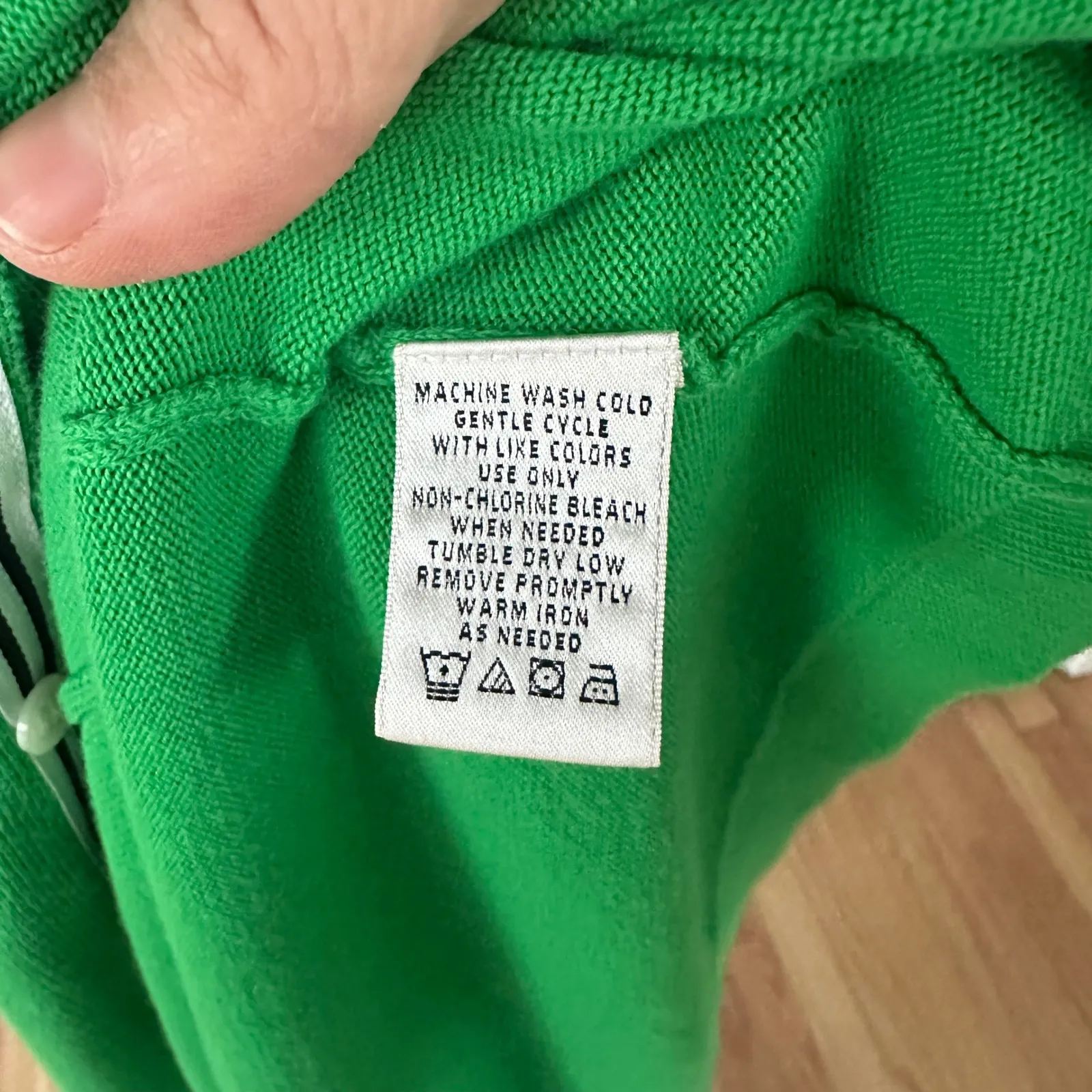 Vintage Evan Picone Women's Green Crew Neck Cardigan Sweater Set 90s Size Medium - Image 4