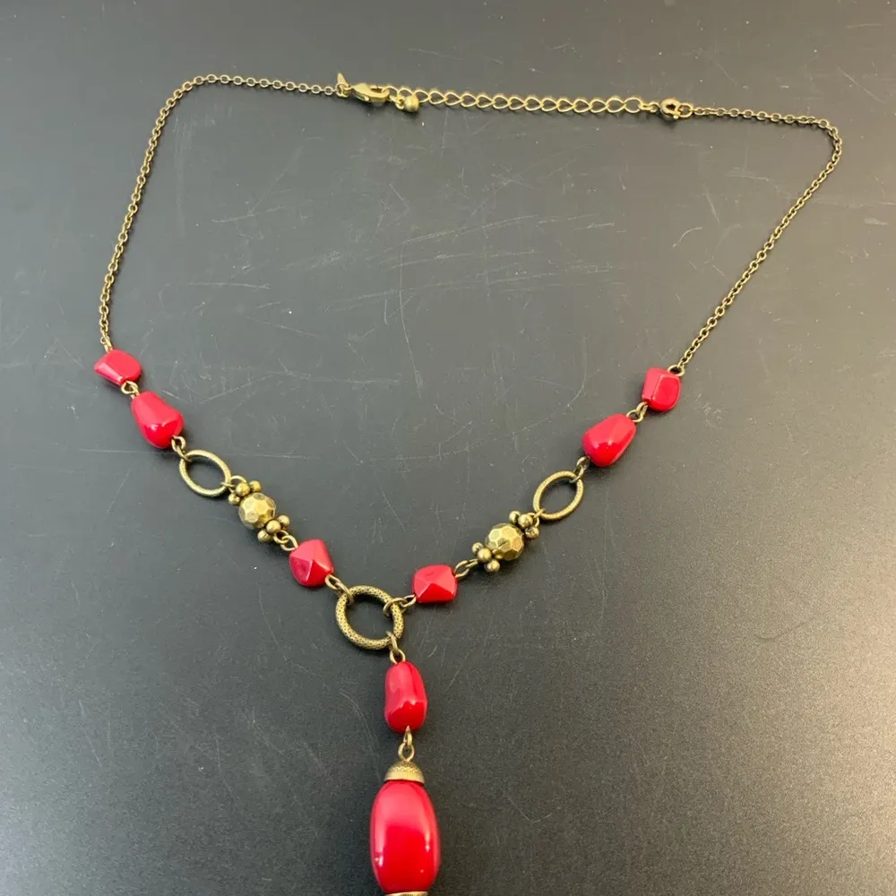 NRT Avon Vintage Red Bead & Brass Y Drop Necklace 16” - Image 2