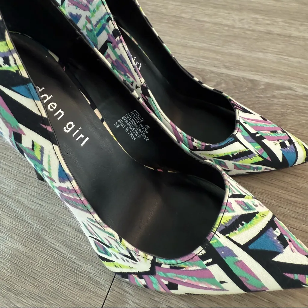 Madden Girl Abstract Pumps Purple, Green, Blue & Black, Size 5 - Image 9