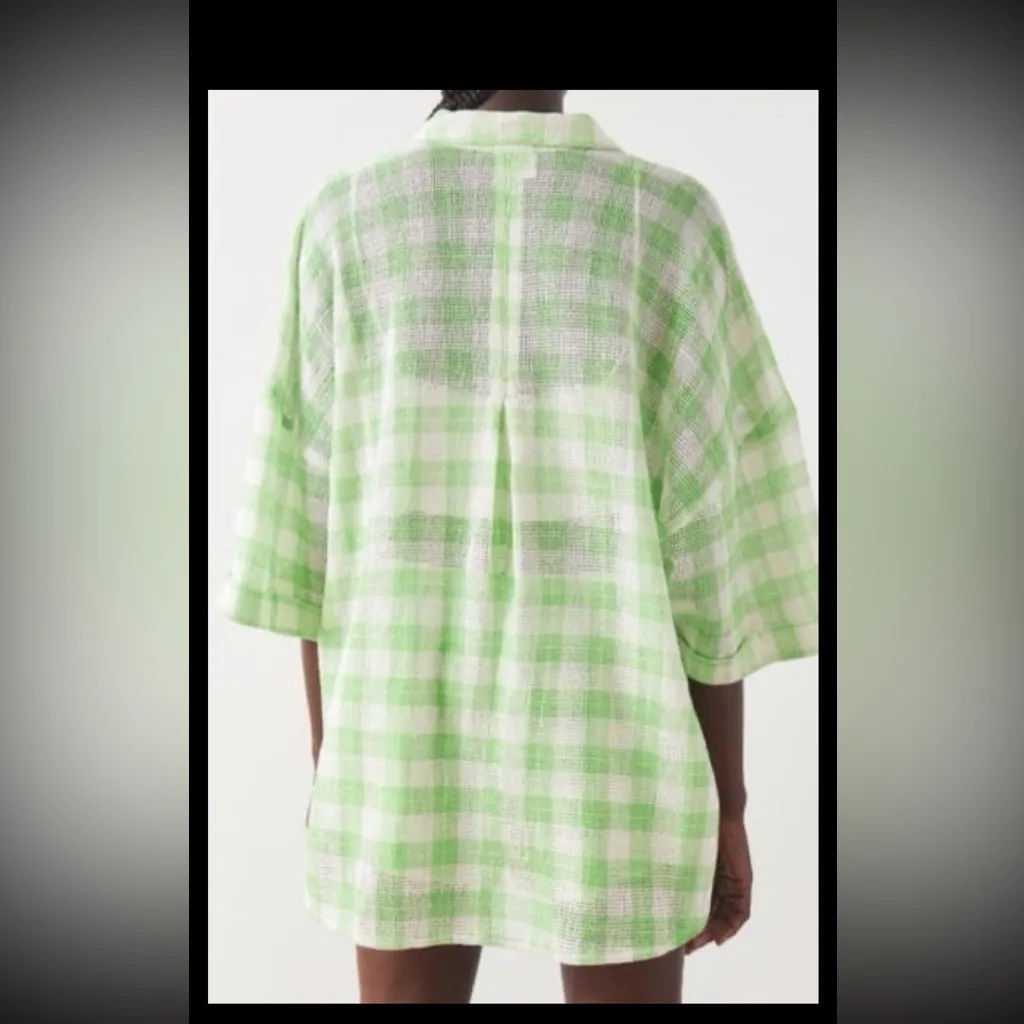 Urban Outfitters Out From Under Beach Boardwalk
Button-Down Shirt. Size Medium - Image 3