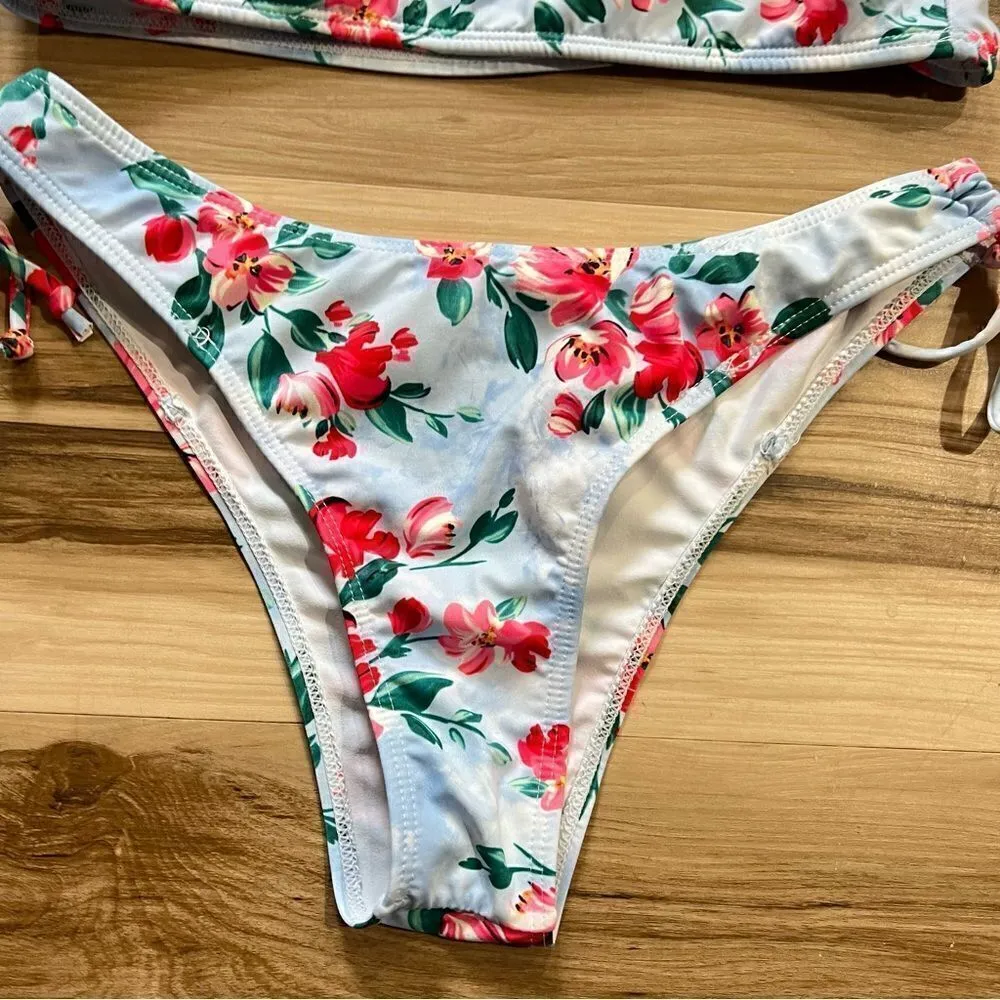 SheIn  Two Piece Floral Ruffle Bikini Women’s Medium - Image 3