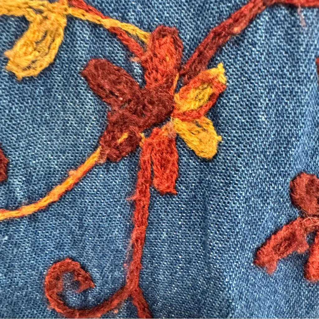 Vintage April Cornell size Medium Embroidered‎ Denim Jacket Shacket Button Front Blue - Image 8