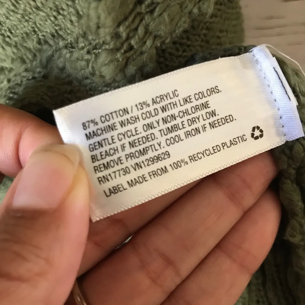 Green Sleeveless Cardigan - Image 6