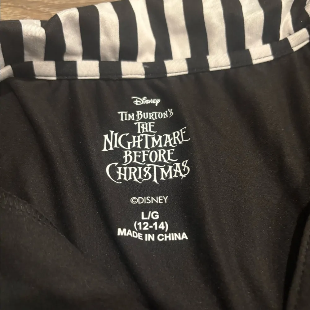 Disney Nightmare before Christmas Sleepwear Shirt -size L - EUC - Image 3