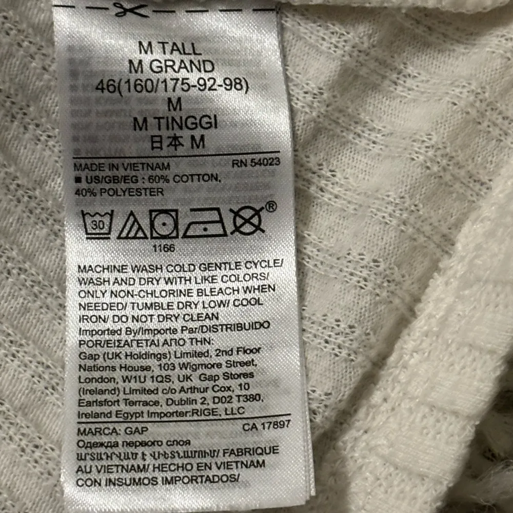 GAP White Short Sleeve Ribbed Button Down Shirt Size M - Image 10