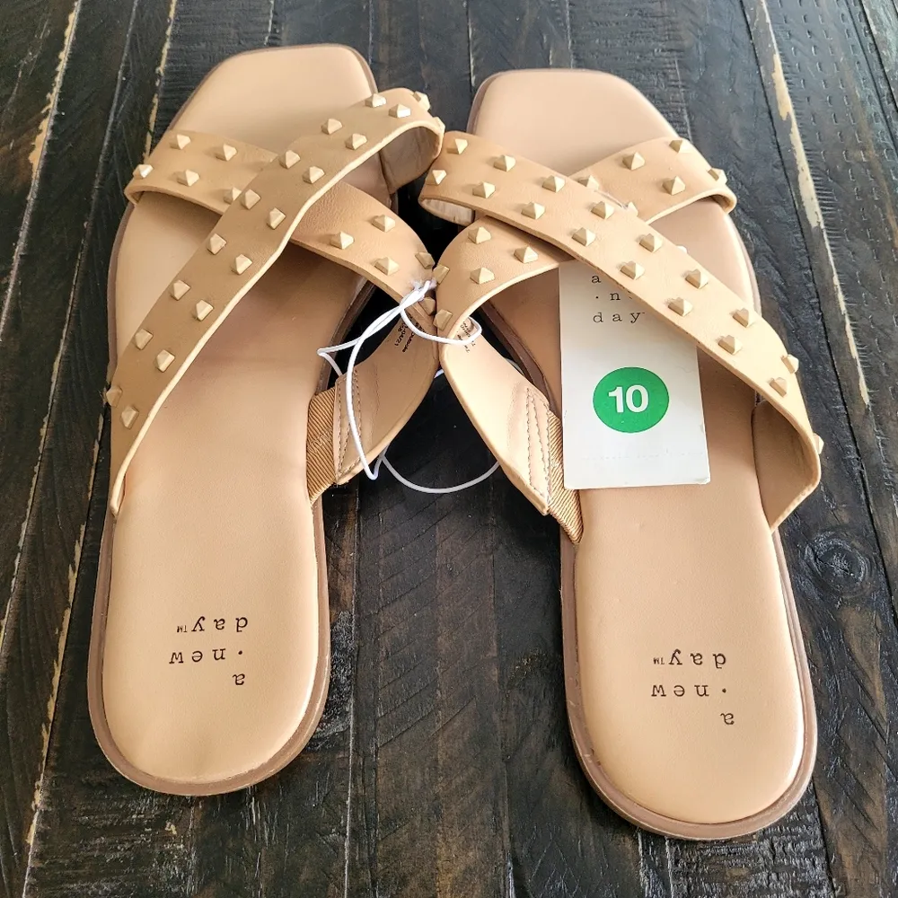 NEW A New Day Emmy Studded Crossband Sandals Womens Size 10 - Image 4