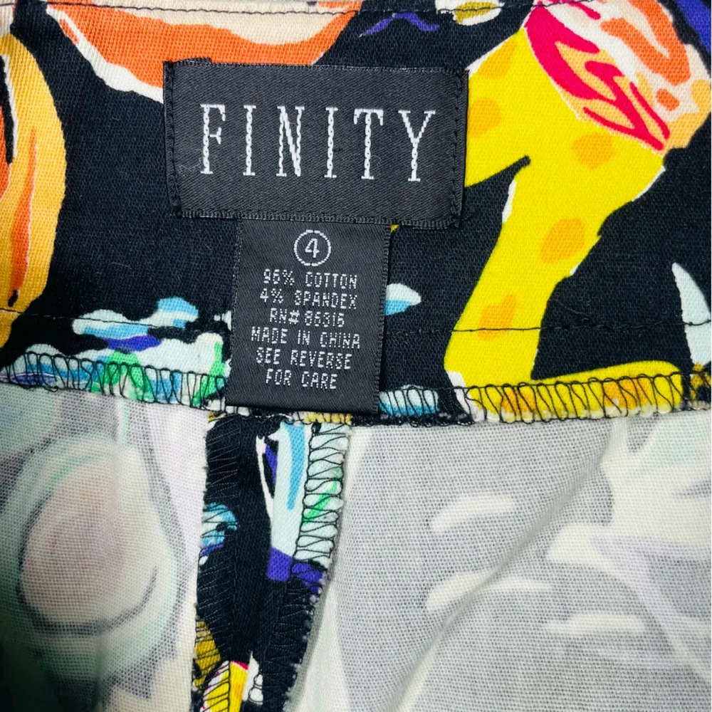 Vintage Finity Caribbean Tropical Hibiscus Floral Flower Print Capri Pants 4 Black - Image 4