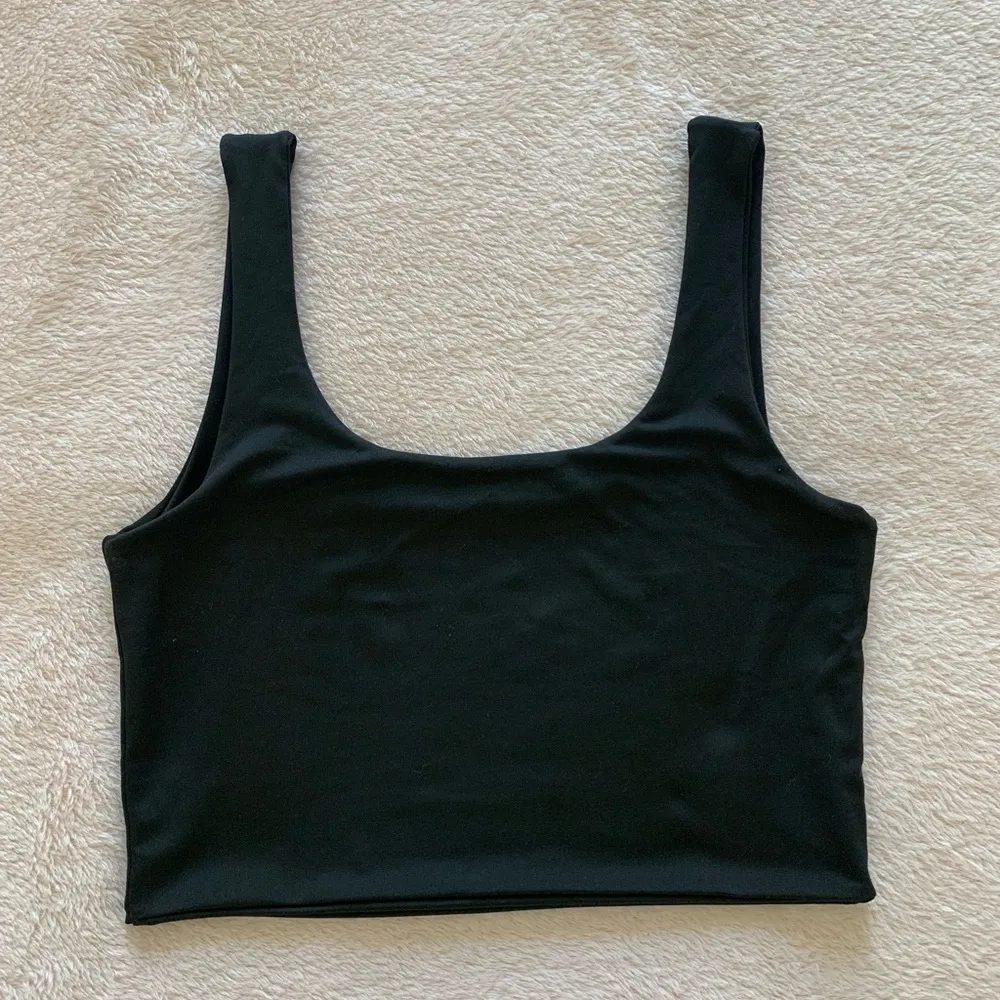 Black Classy Crop top / Short sleeves tank top - Image 3