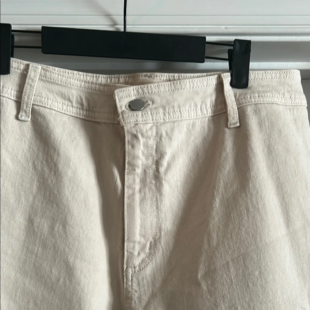 Universal Thread NWOT Cream Wide-Leg Ankle Jeans - Image 4