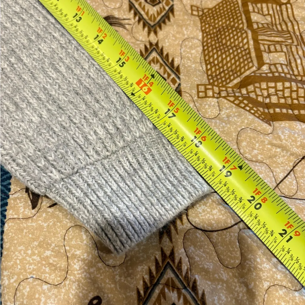 GAP Light Gray Ribbed Knit Crewneck pullover Sweater women’s M - Image 9