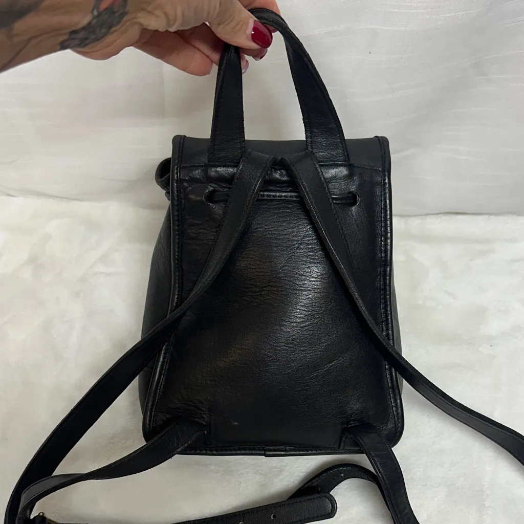 Coach Mini Leather Backpack Glove Tan Turn Lock Vintage Brass hardware - Image 2