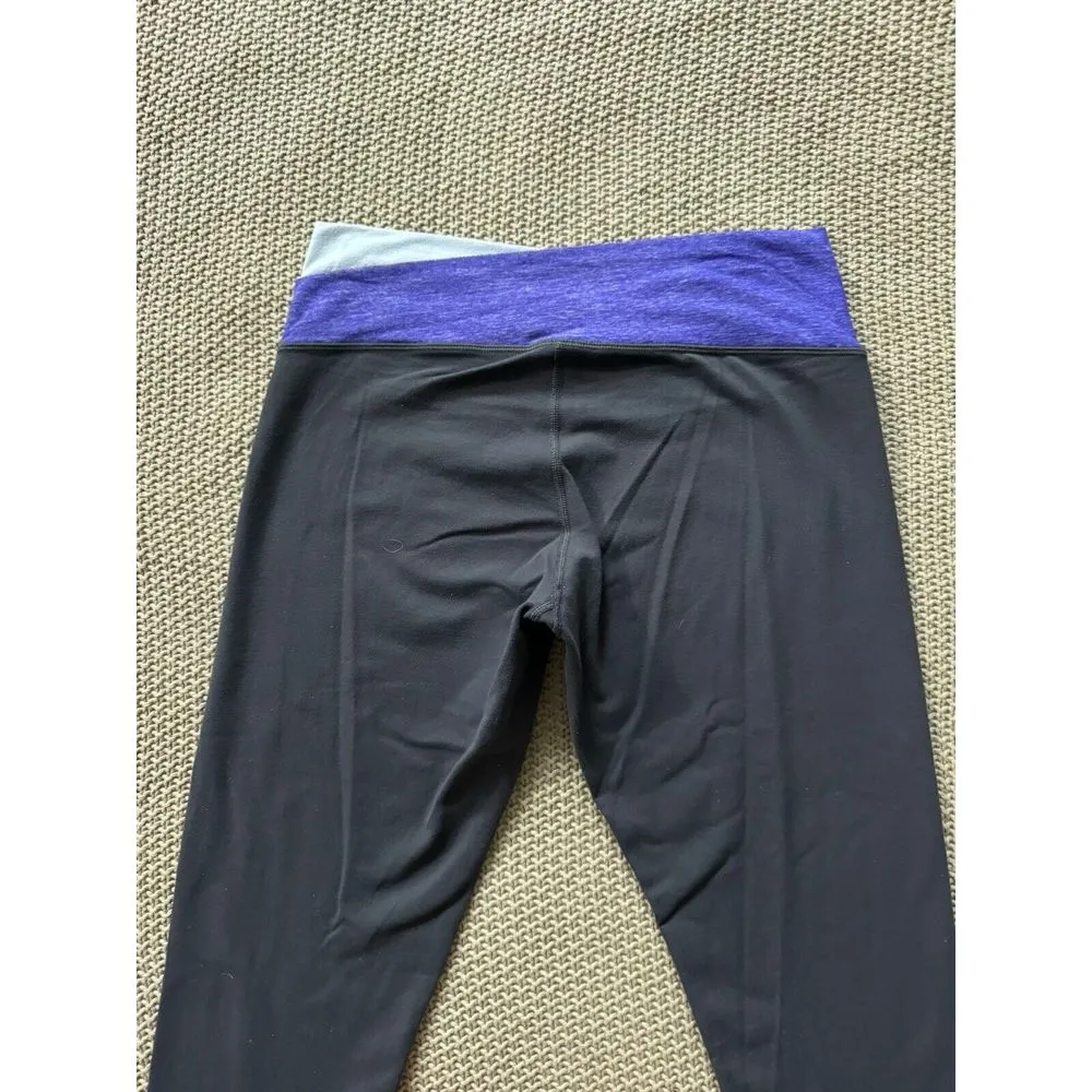 Lululemon Women's‎ Athletica Black Purple Waistband Tight Pocket Leggings Size 6 - Image 4