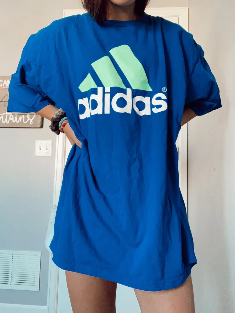 Adidas Oversized T-shirt - Image 3