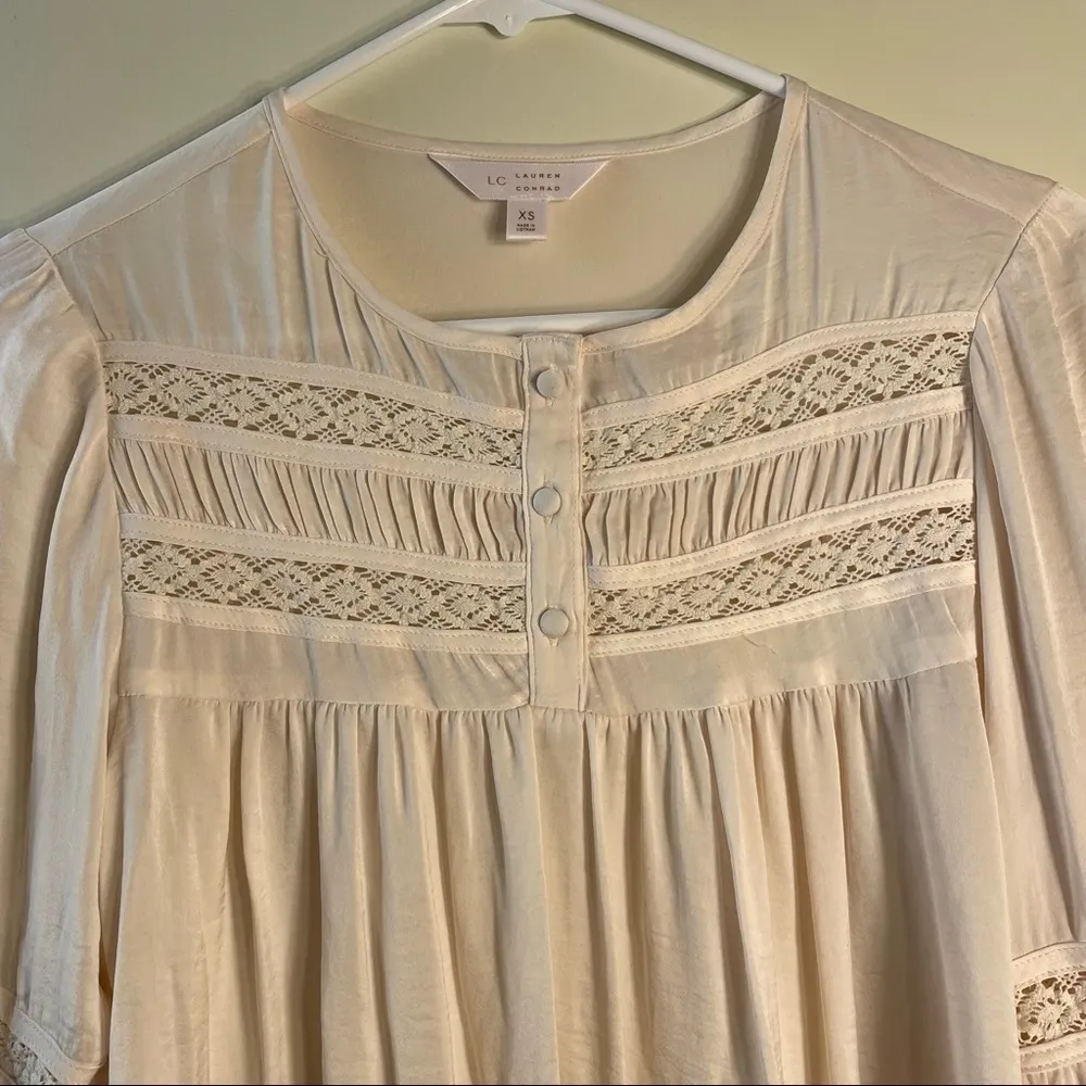 LC Lauren Conrad cream white long sleeved shirt boho lace ruched women flowy top - Image 5
