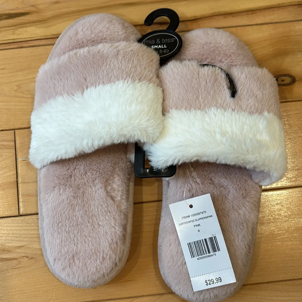 Mia and Tess Cozy Pink and White Fuzzy Slippers Size undefined - Image 2