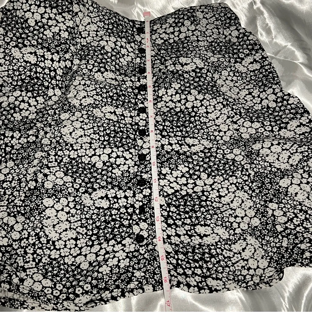 Jasper flowy mini skirt floral print size medium Black - Image 7