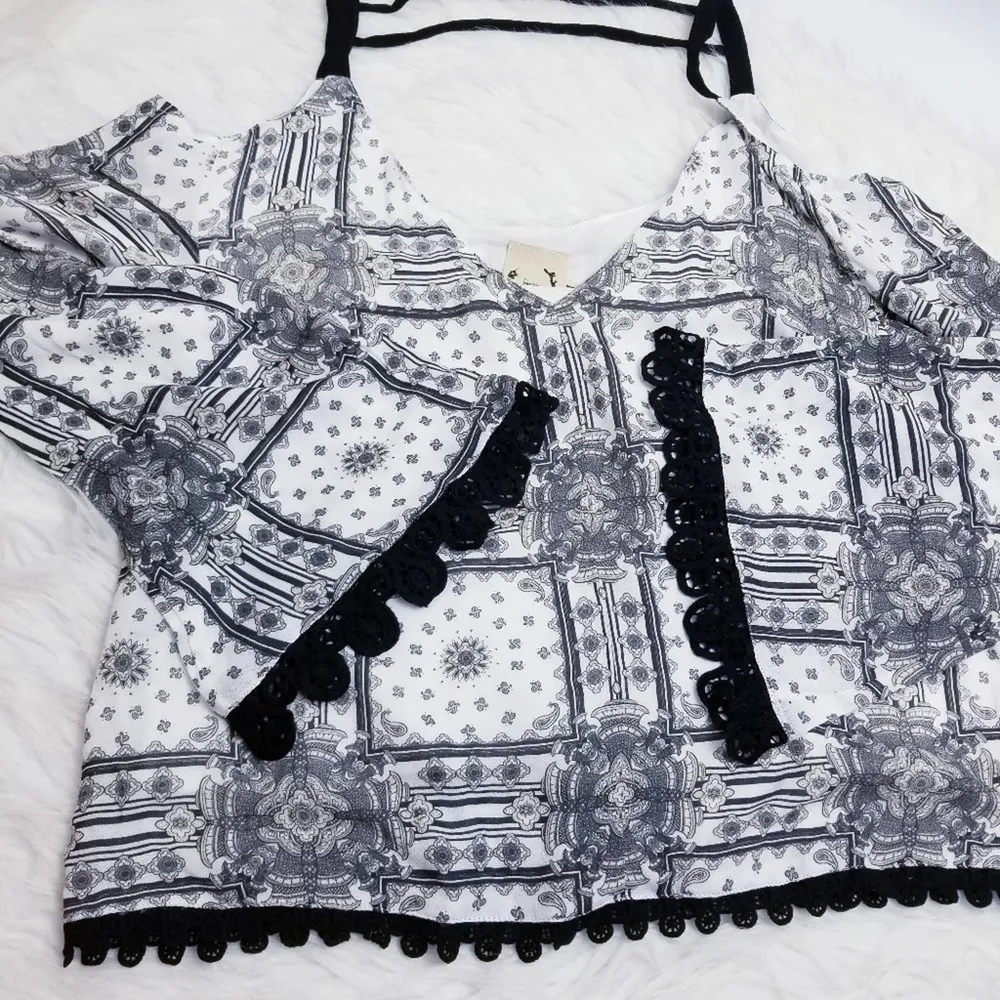 Sea Gypsies Bohemian Bella Open Shoulder Bell Sleeves Top - Image 8