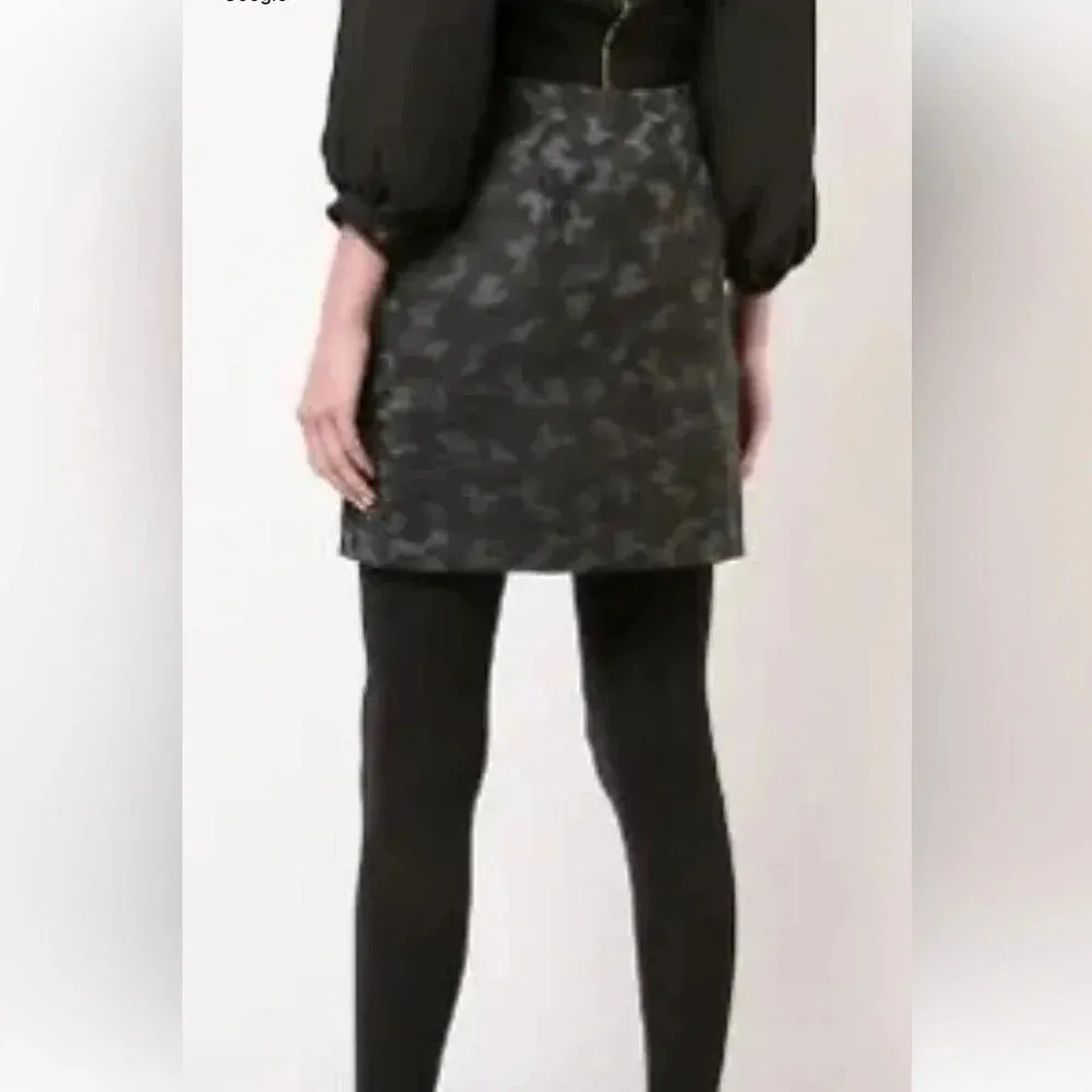 Nicole Miller Artelier CAMOUFLAGE Wool Blend Camo Pencil Skirt Size 4 - Image 4