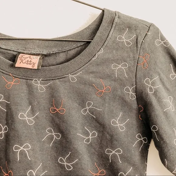 LA Kitty Blue/White/Red Bow Scoop Neck Pullover Top/Sweater. Size Small - Image 3