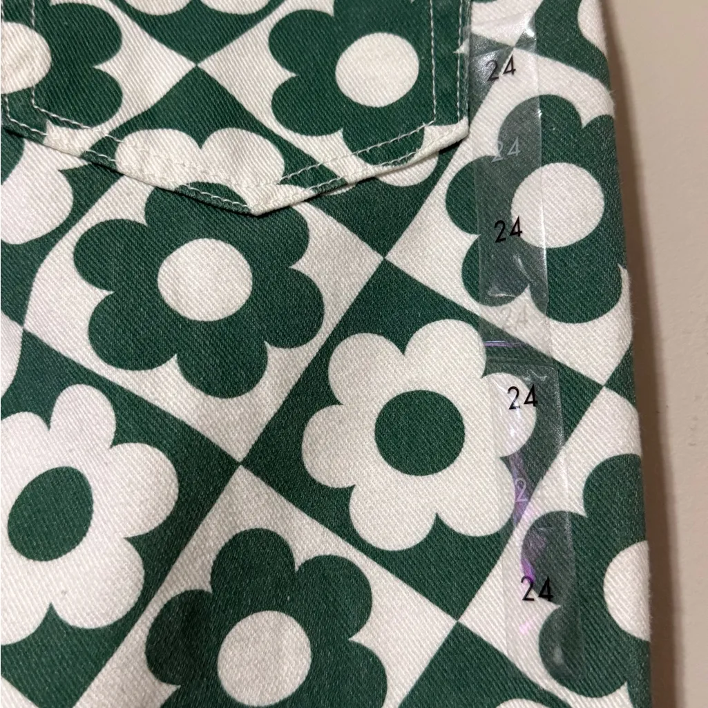 Pacsun NWOT Green & White size 24 Daisy High Waisted Straight Leg Jeans - Image 6