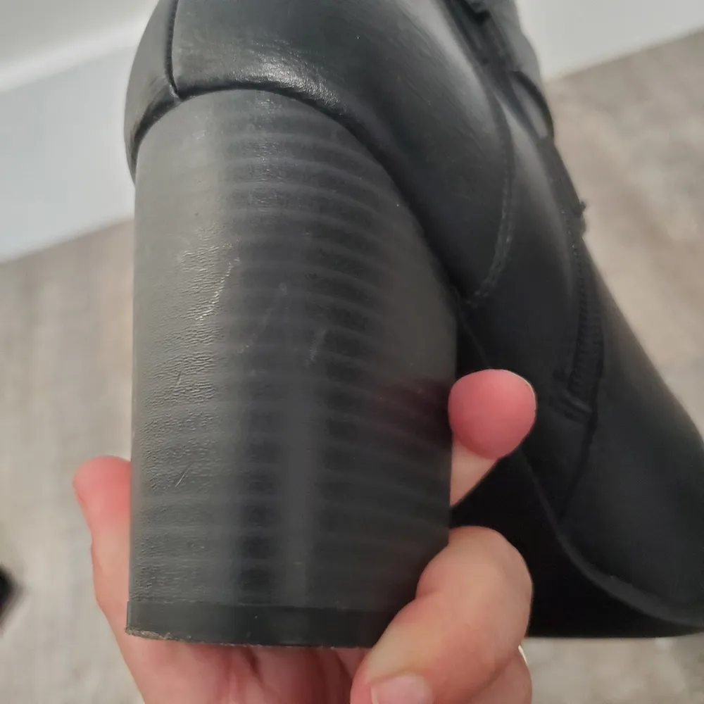 Apt. 9 Black Heeled Booties Size 8 - Image 13