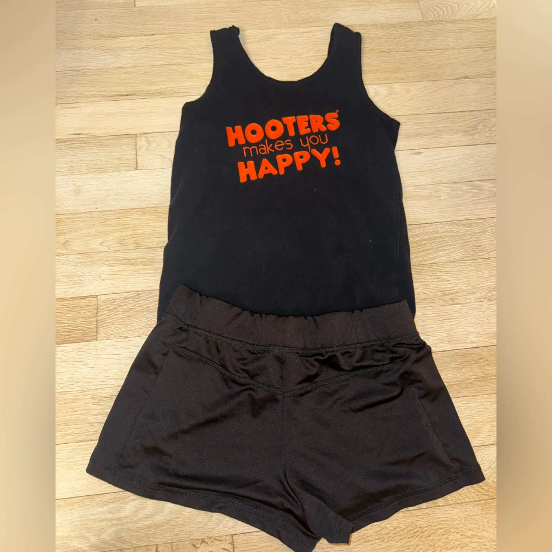 B27-71 Women’s Hooters girl Uniform Black Tank & Shorts size Small - Image 3