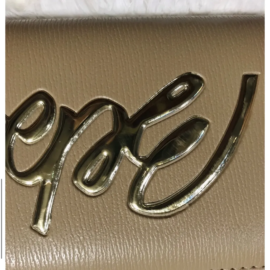 bebe Gianna Zip Around Wristlet in Tan Pebbled Vegan Saffiano 4” x 7.5” x 1.5” - Image 7