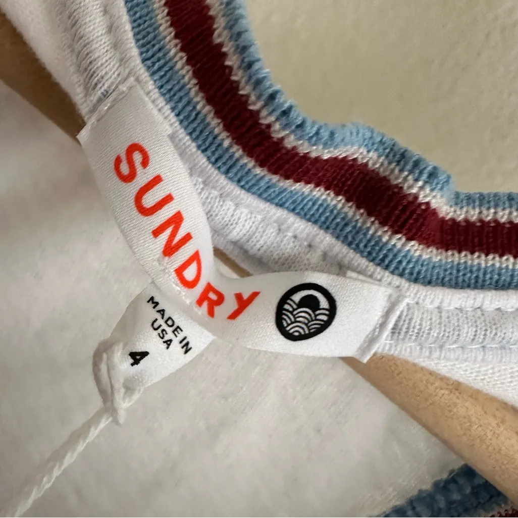 SUNDRY Tank Top. - Image 4