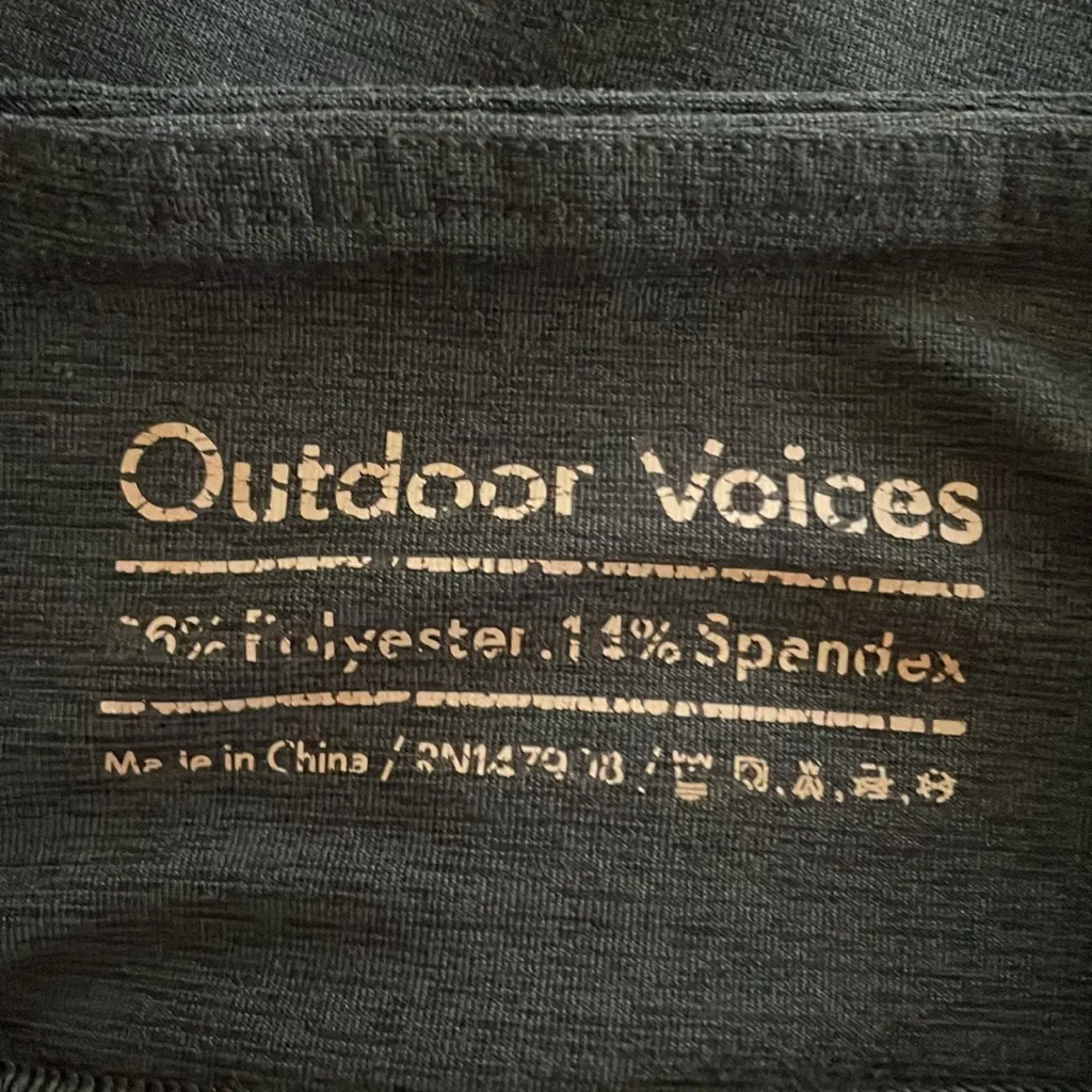 OUTDOOR VOICES Warmup 3/4 Length Leggings in Charcoal Gray Size M - Image 14