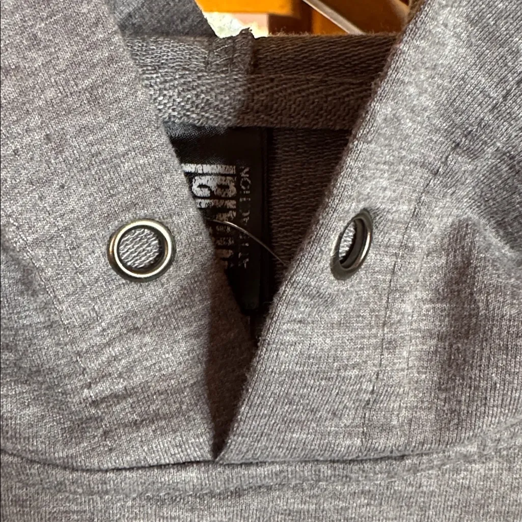 Initial Attraction Gray Embroidered Victoria British Columbia Hoodie Size Medium - Image 5