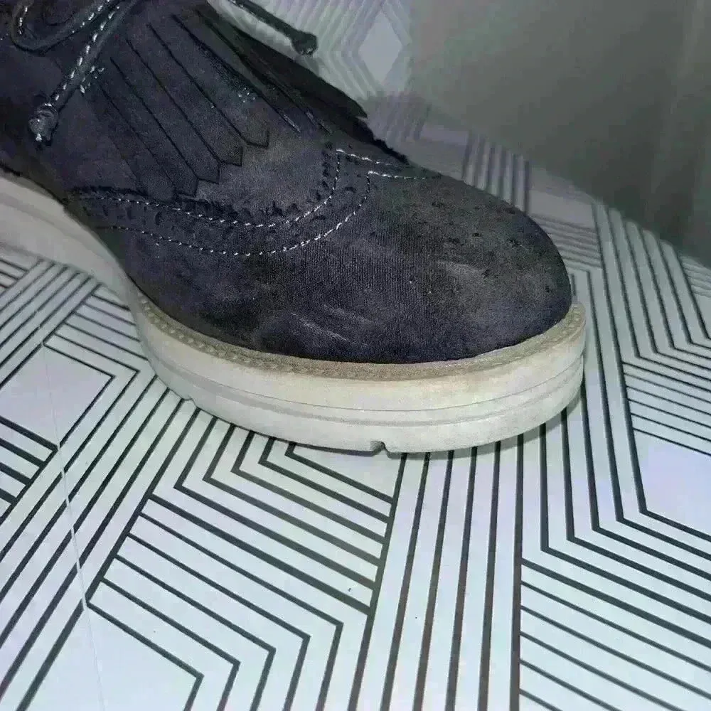 Limelight Grey Classic Suede Fringe & Tassel Oxford Loafers Woman's Size 9 1/2 - Image 11