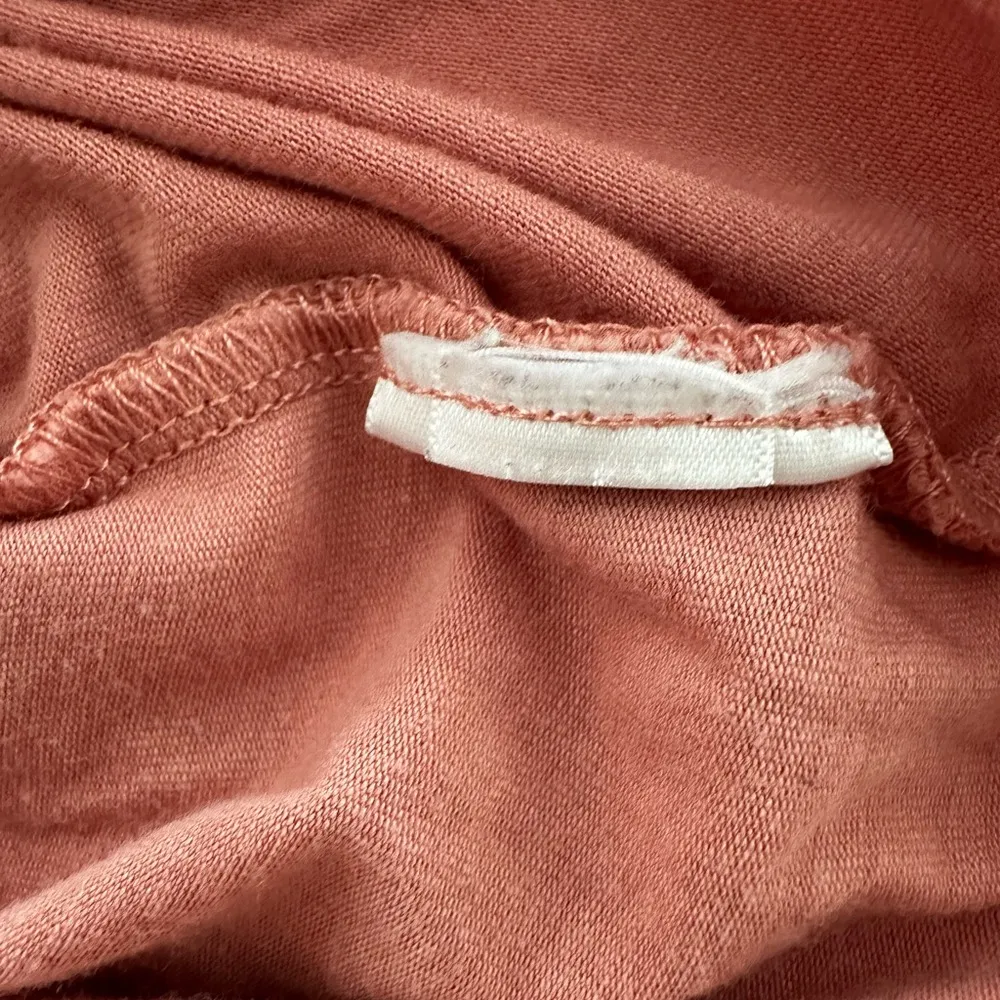 Women’s Large DKNY Rose Blouse Abstract Pattern Chiffon Balloon Short Sleeves. - Image 10