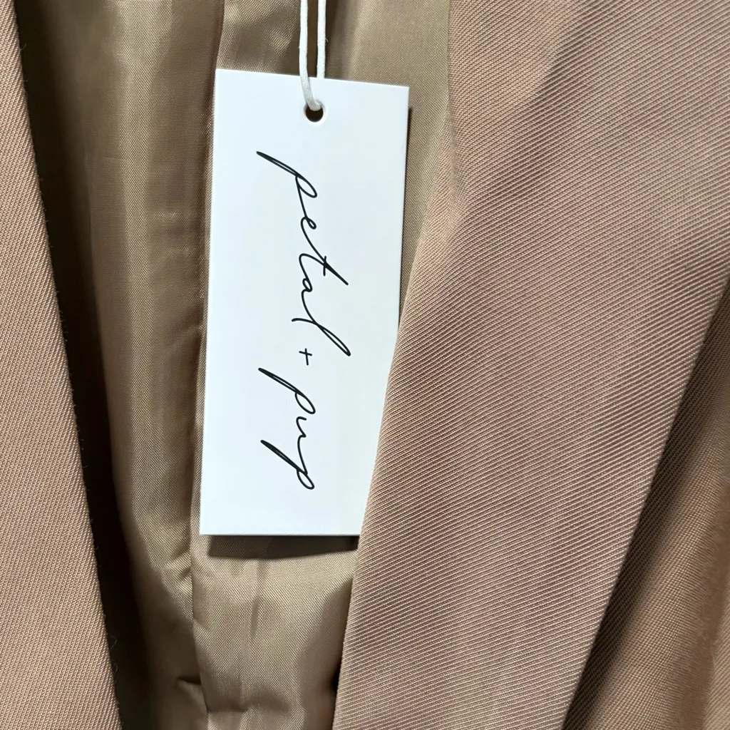 Petal & Pup Relaxed Fit Blazer NWT size 10 Tan Taupe Single Button Rayon Blend - Image 2