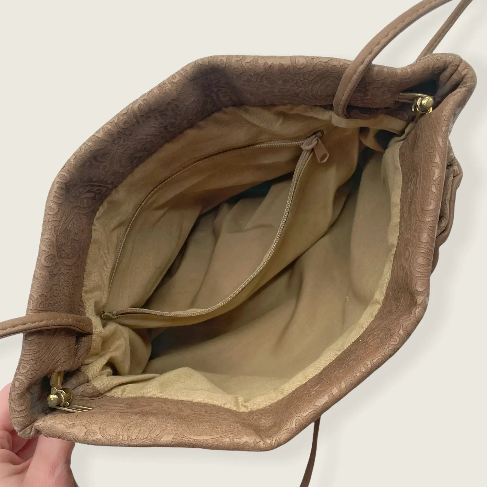 Saddle River Brown Faux Leather Paisley Flower Applique Frame Crossbody Bag - Image 4