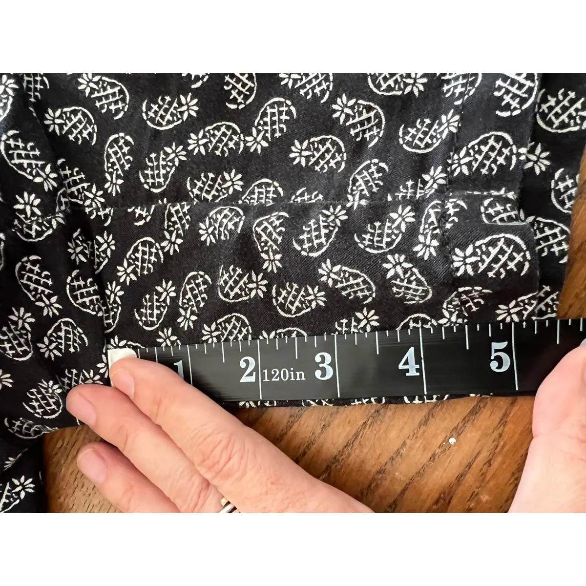 LOFT Outlet Pineapple Print Shorts Size 14 - Image 7