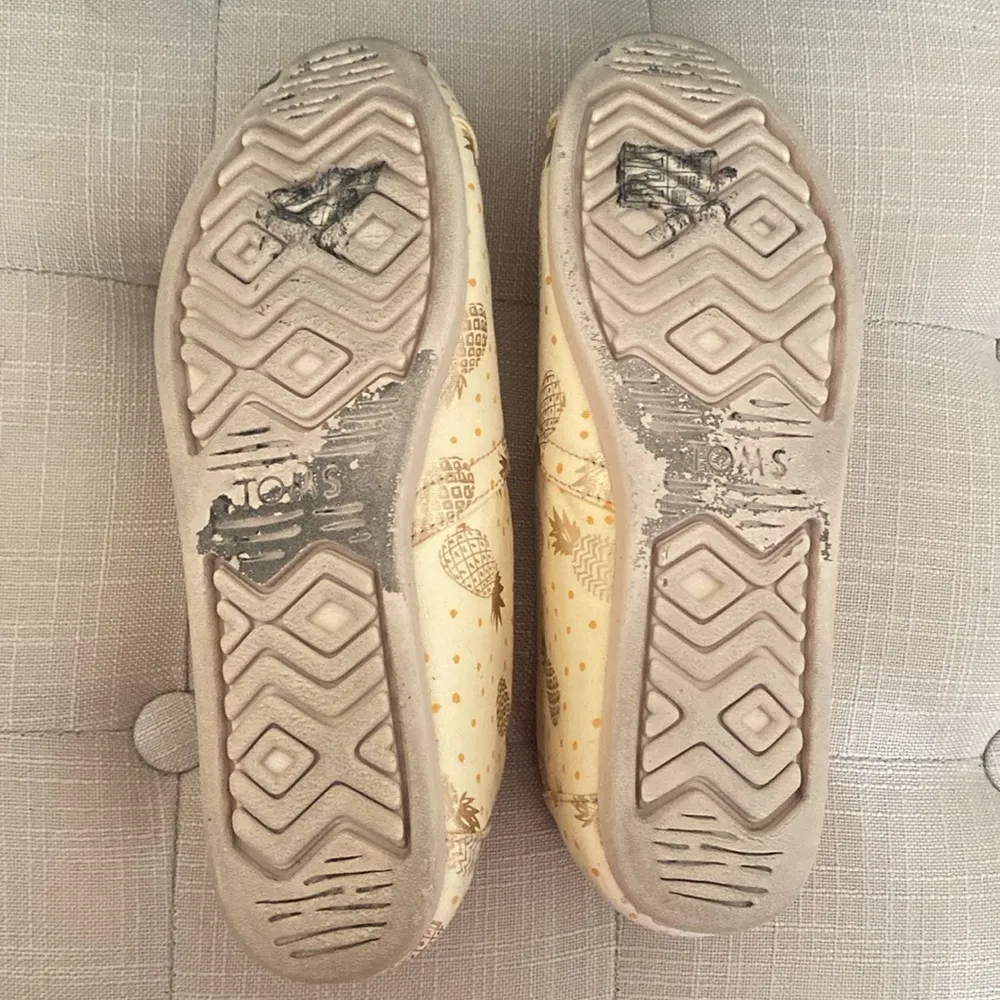 TOMS Womens Rose Gold Pineapple Alpargata Slip On Shoes - Image 9