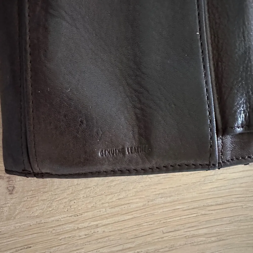 Fossil brown leather wallet with phone pocket - Image 7