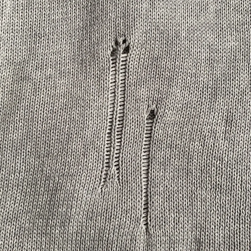 The post Victoria distressed sweater Gray Size M - Image 6