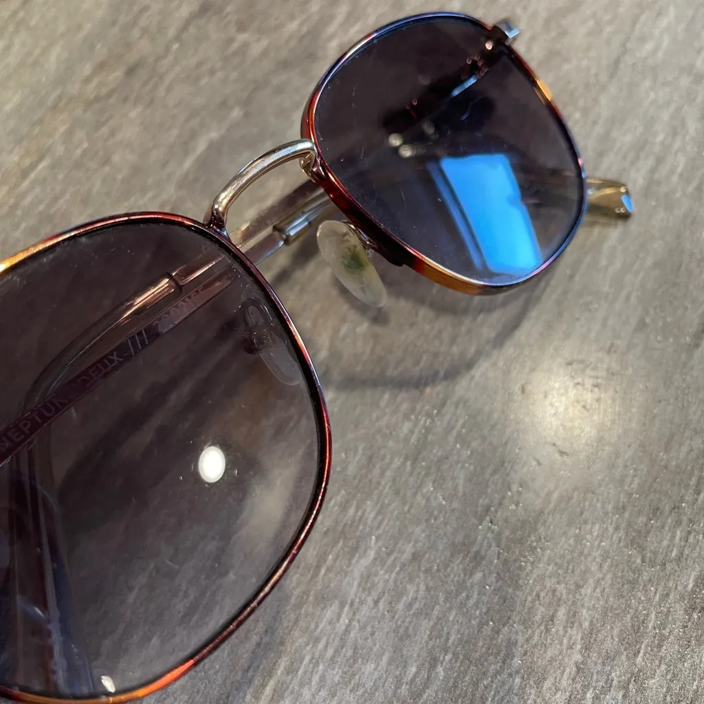 GUC Le Specs Tortoise Shell Sunglasses Brown - Image 2