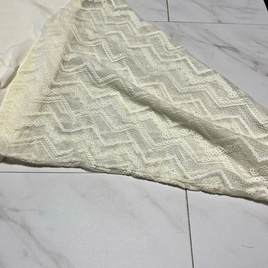 Main Strip Cream Off White Crewneck Sweater with Lace semi sheer sleeves small - Image 5